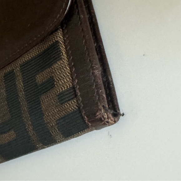 FENDI ☆ Zucca Wallet ☆ Pre-Loved Condition ☆ Authentic - Picture 8 of 10